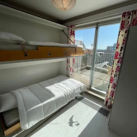 Zonnig Op Zeedijk Te Apartment Nieuwpoort